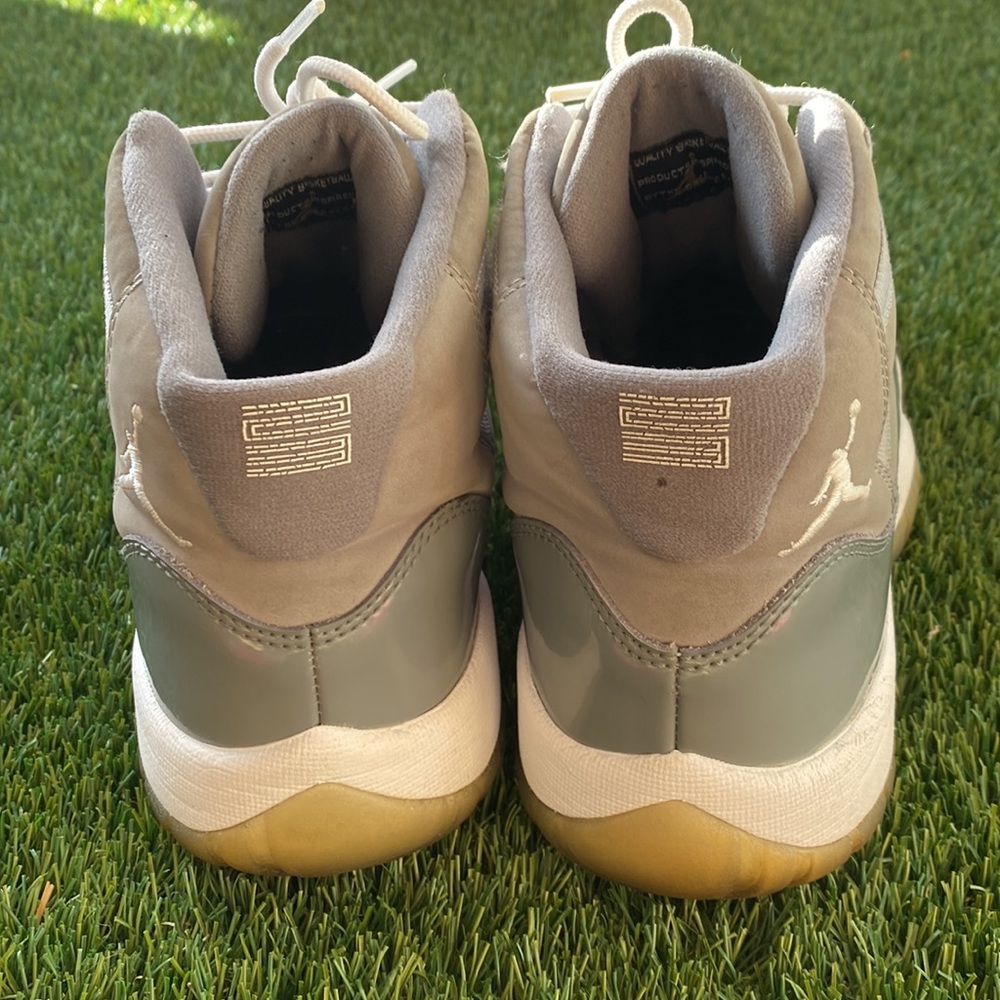 Cool Grey Jordan 11s 7y - Picture 6 of 8
